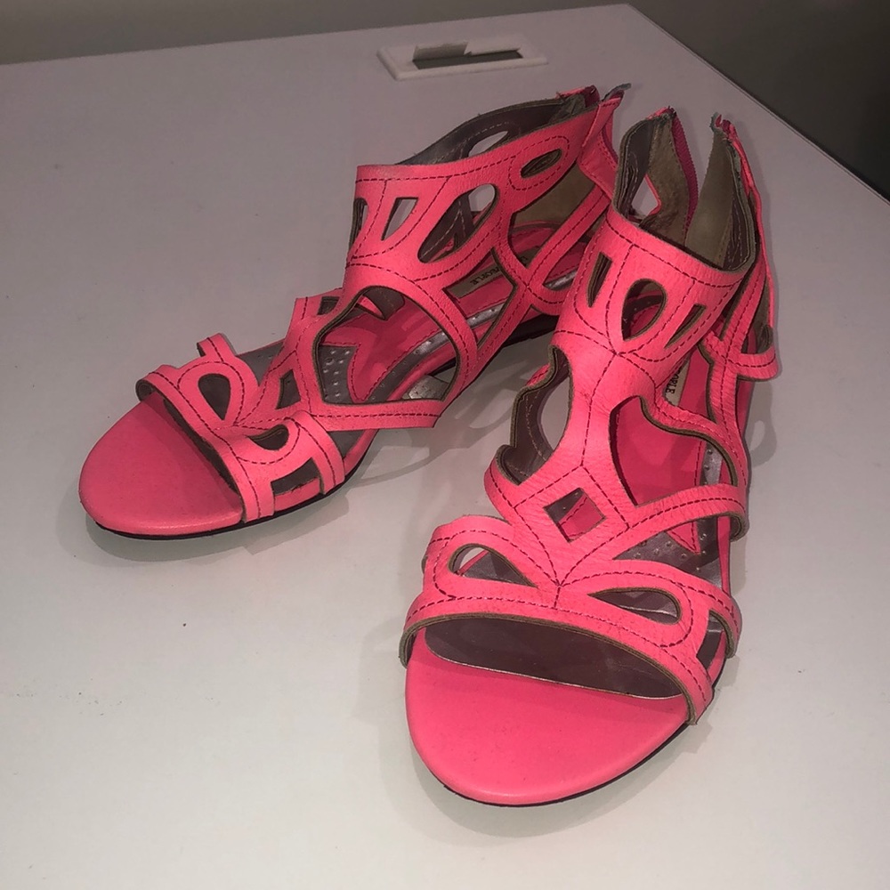 Lovely people coral pink sandals